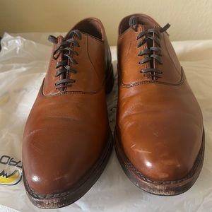 Allen Edmonds toe cap derby walnut shoes